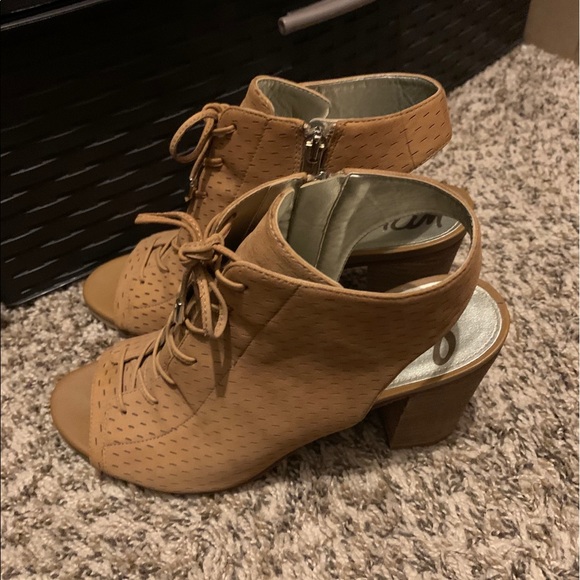 Sam Edelman Emmett Booties - Picture 4 of 8